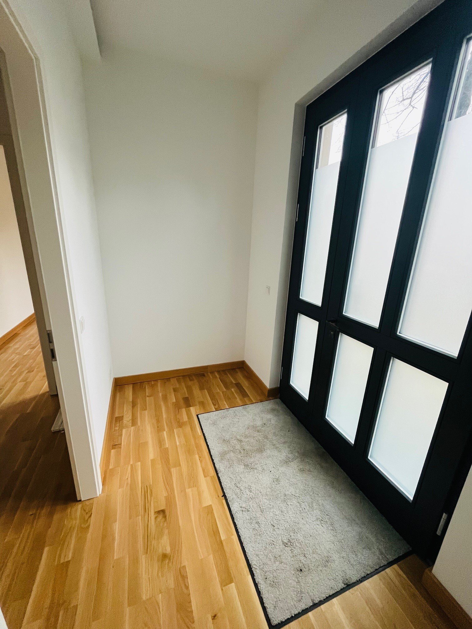 modernes und komfortables Wohnen am Wasser  