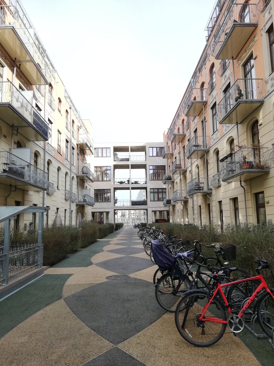 1 geräumiges Zimmer direkt in Mitte